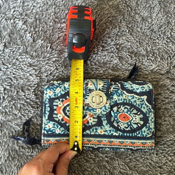 VERA BRADLEY Marrakesh Zip Around Bi Fold Wallet - Picture 8 of 10